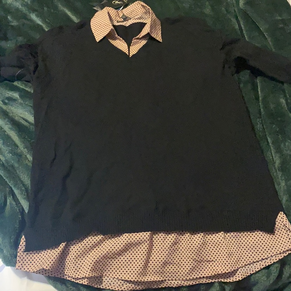 Black and connected silk blouse